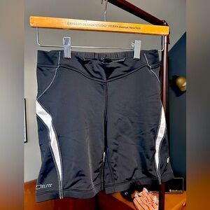 Pearl Izumi Black and White Bike Shorts Performance Fit